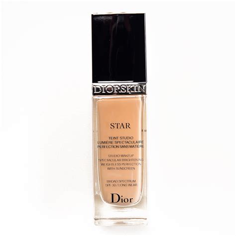 Swatches: Diorskin Star Fluid SPF 30 Foundation